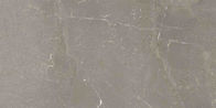 Το μπεζ σύγχρονο κεραμίδι πατωμάτων λουτρών κρέμας, απόδειξη Stone ολίσθησης φαίνεται κεραμίδι πατωμάτων
