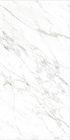 Το πλήρες σώματος πατωμάτων άσπρο μαρμάρινο μάρμαρο ράβδωσης του Καρράρα κεραμιδιών ιταλικό φαίνεται πορσελάνη Tile1600*3200mm τέρματος
